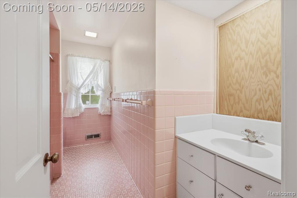 1509 Sodon Lake Drive, Bloomfield Hills, MI 48302 — Photo 22