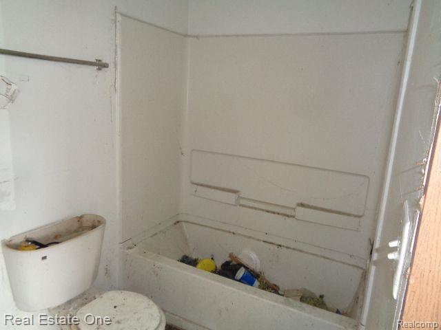 4208 HOLCOMB Street, Detroit, MI 48214 — Photo 16