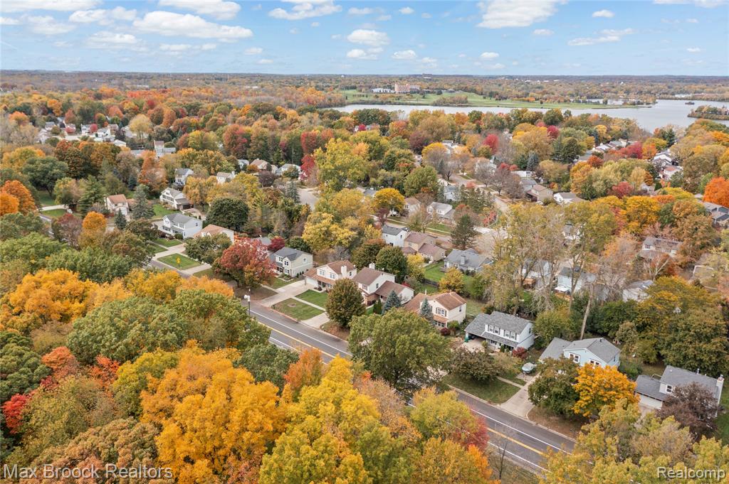 8185 S Huron River Drive, Ypsilanti, MI 48197 — Photo 31