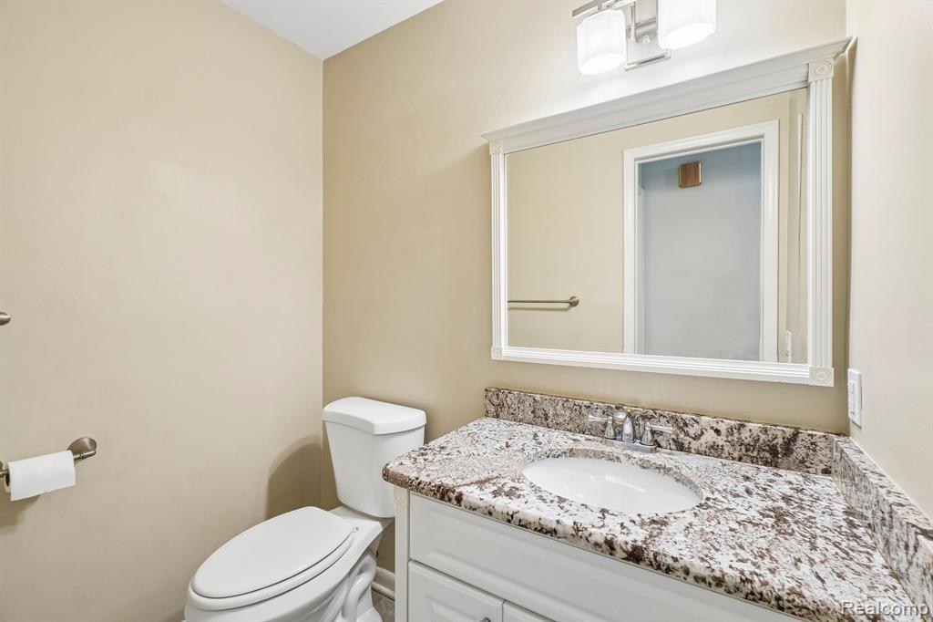 2675 Douglas Drive, Bloomfield Hills, MI 48304 — Photo 18