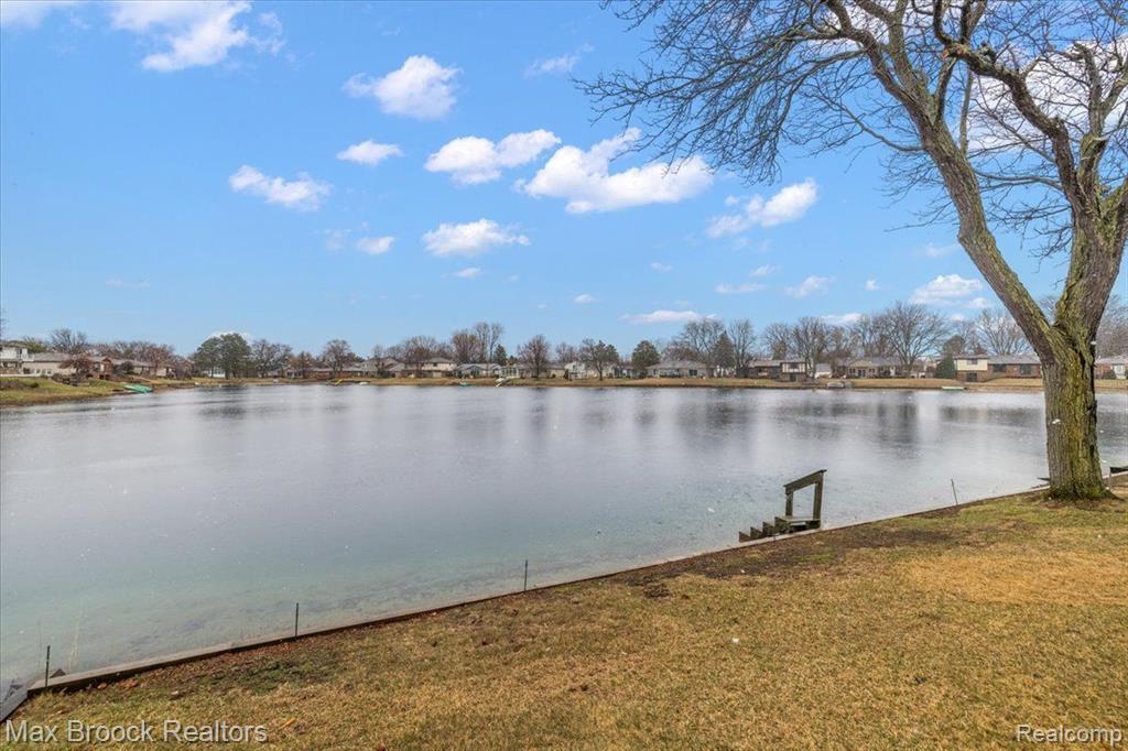 6288 CRESCENT WAY Drive, Troy, MI 48085 — Photo 7