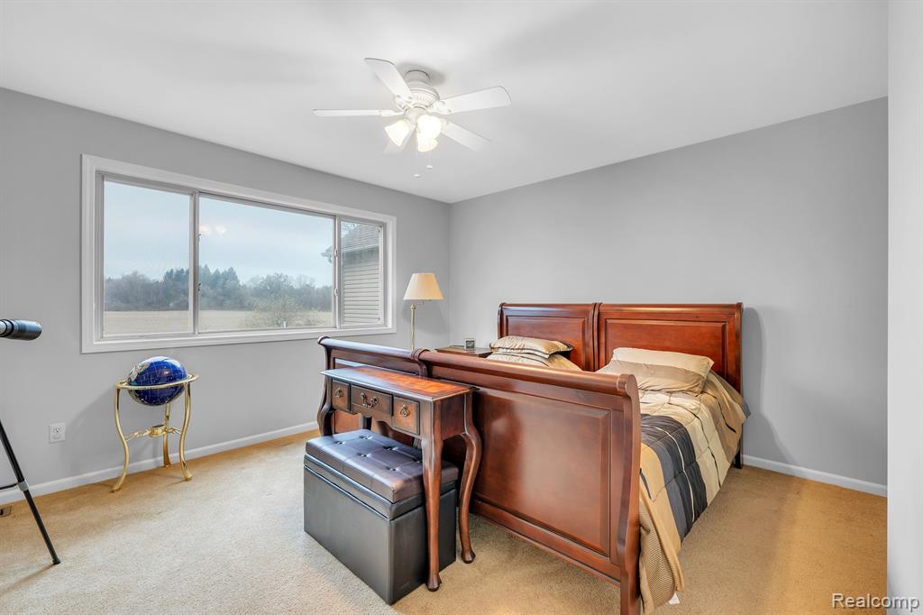 6133 LOCHMORE Drive, Commerce Twp, MI 48382 — Photo 16