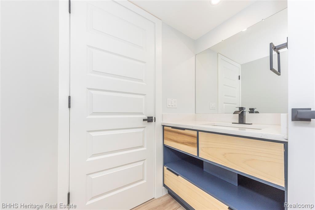 12 Trowbridge Court, Ann Arbor, MI 48108 — Photo 17
