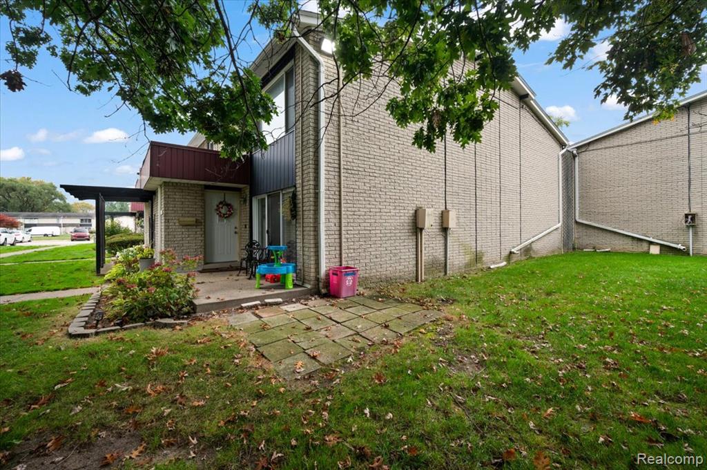 8323 Karam Boulevard, 4, Warren, MI 48093 — Photo 3