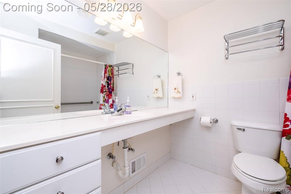 3621 Berkshire Drive, Bloomfield Hills, MI 48301 — Photo 30