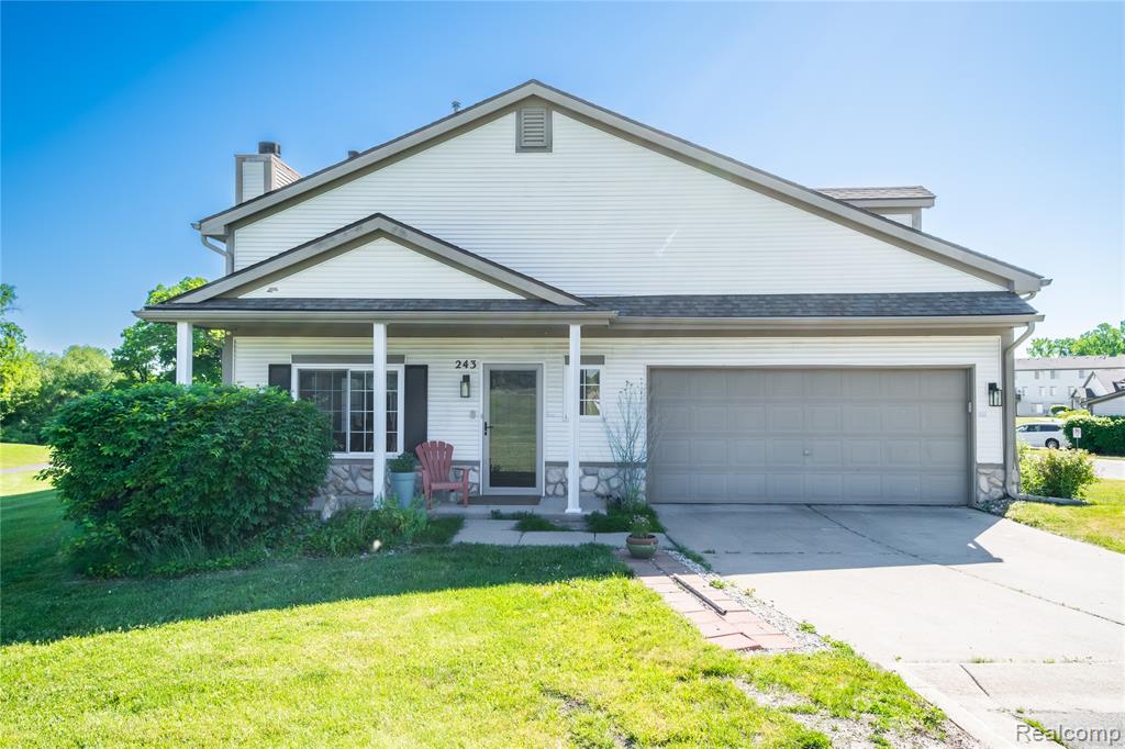 243 Oak Ridge Drive, Pontiac, MI 48341 — Photo 2