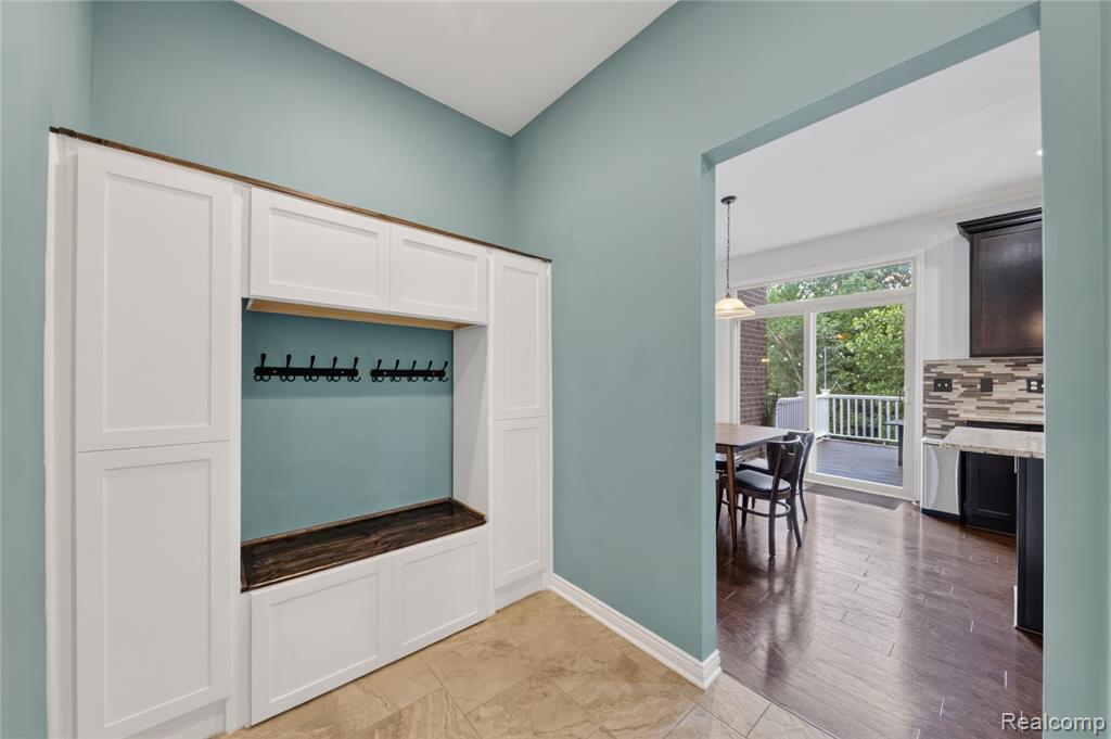 9665 Windsor Lane, Clarkston, MI 48348 — Photo 76