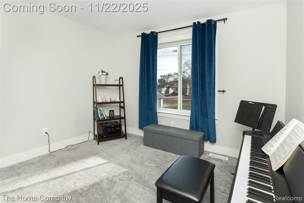 1226 E Bernhard Avenue, Hazel Park, MI 48030 — Photo 28