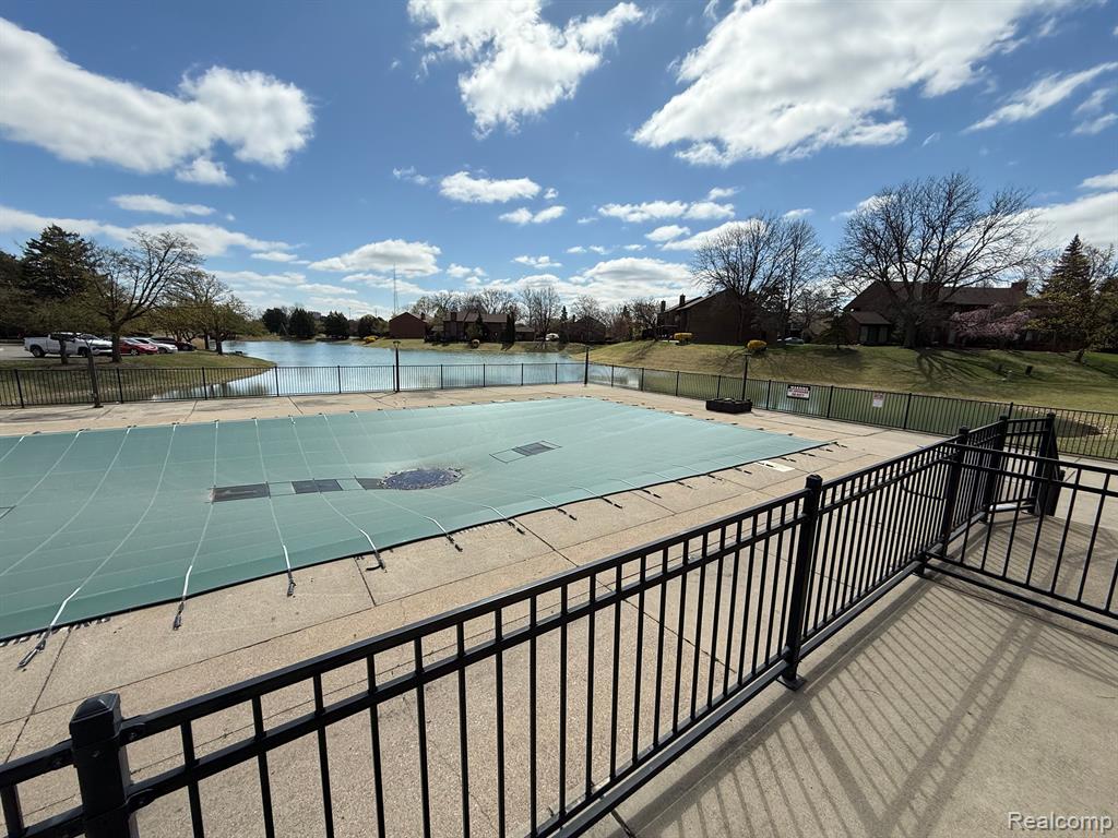 11 KIMBERLY Lane, 54, Dearborn, MI 48120 — Photo 8