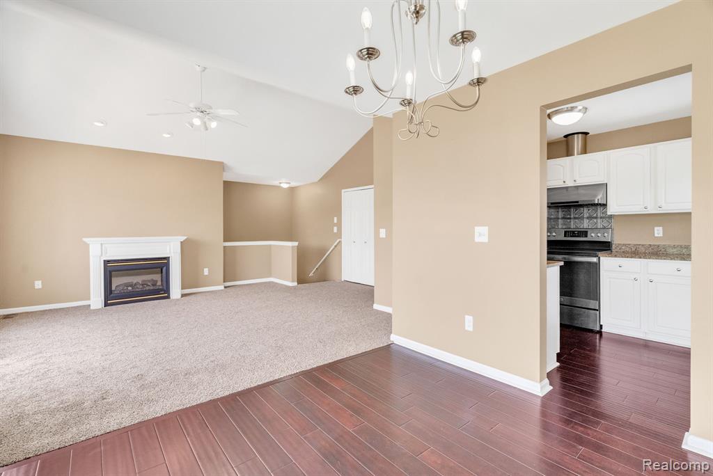 16901 Carriage Way, Northville, MI — Photo 15