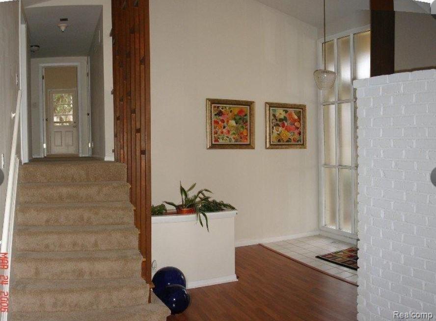 4987 Malibu Drive, Bloomfield Hills, MI 48302 — Photo 2