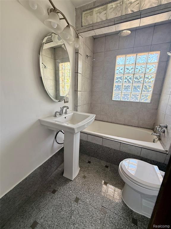 738 W Atherton Road, Flint, MI 48507 — Photo 16