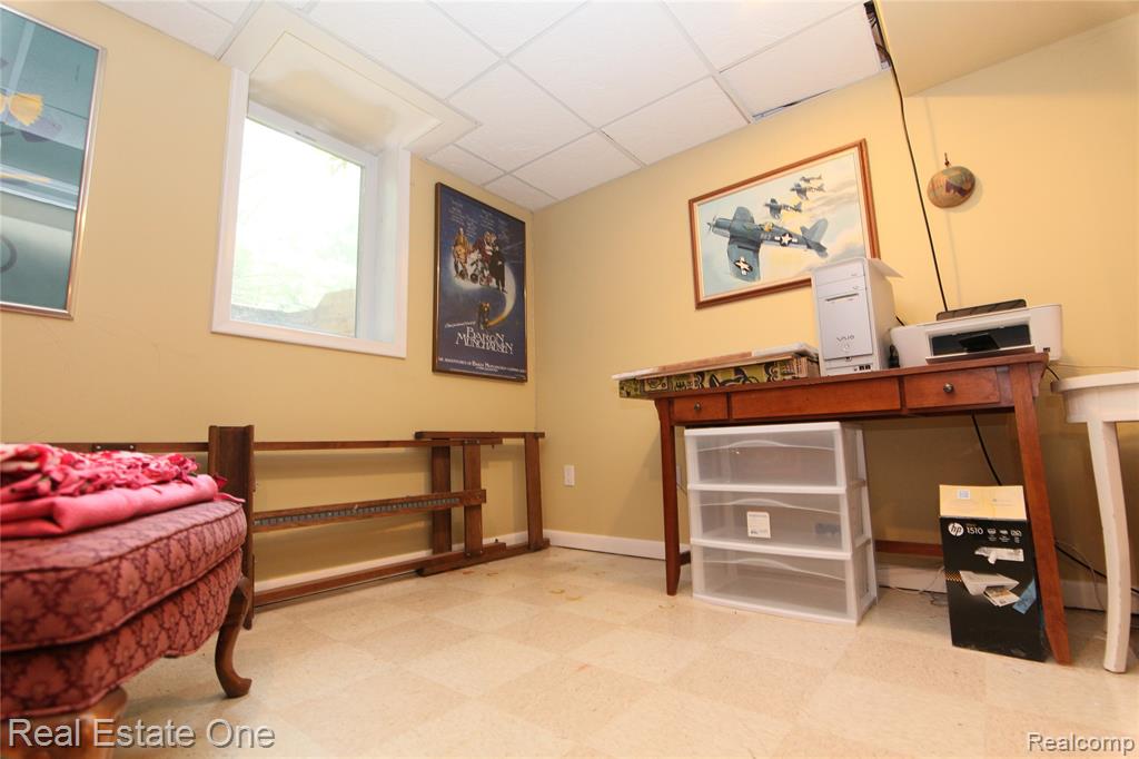 483 Rochdale Drive S, Rochester Hills, MI 48309 — Photo 35