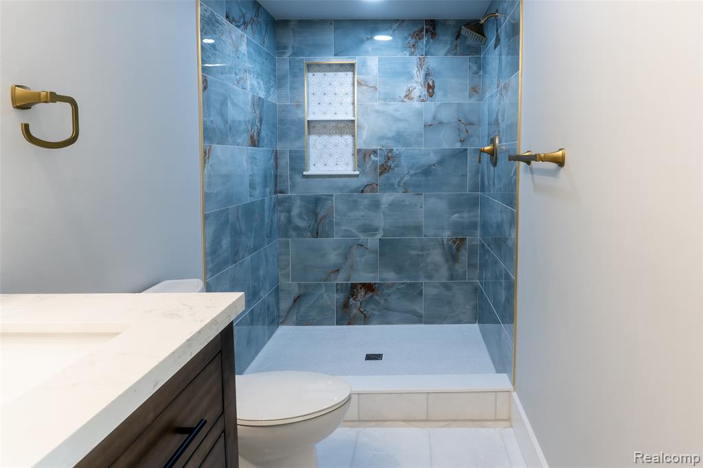 54832 Blue Cloud Drive, Utica, MI 48315 — Photo 41