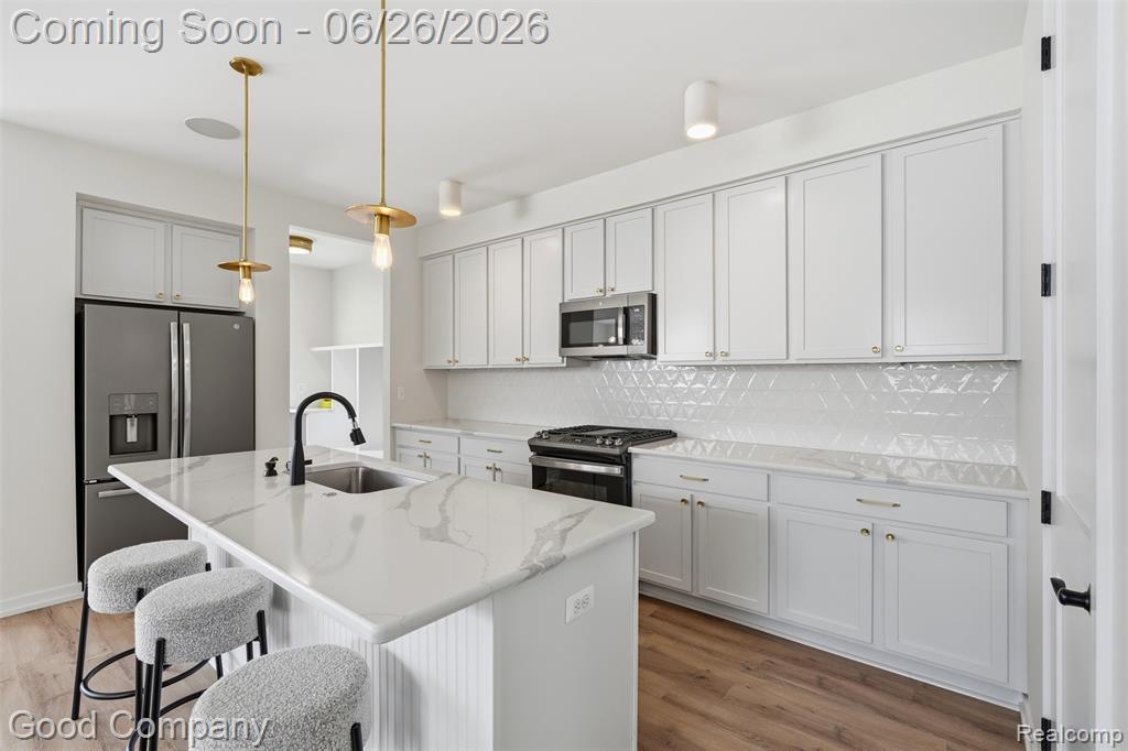 8431 Kenberton Drive, Oak Park, MI 48237 — Photo 3