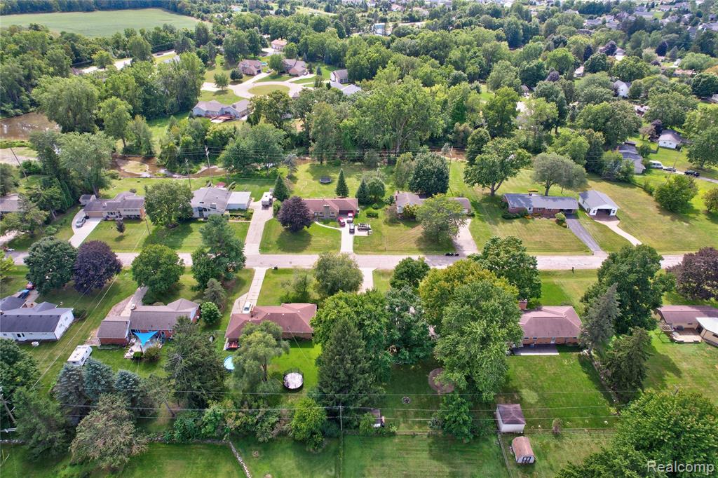 6411 Brookview Drive, Grand Blanc, MI 48439 — Photo 57