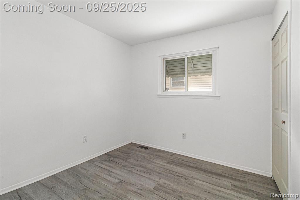 751 E Maxlow Avenue, Hazel Park, MI 48030 — Photo 13