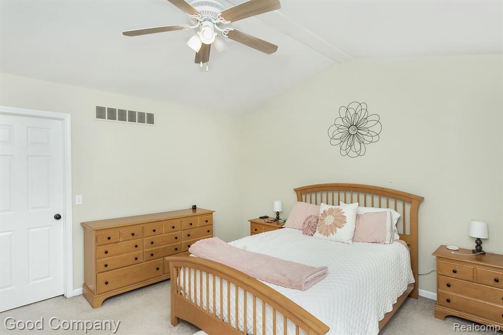 883 VANDERPOOL Drive, Troy, MI 48083 — Photo 24