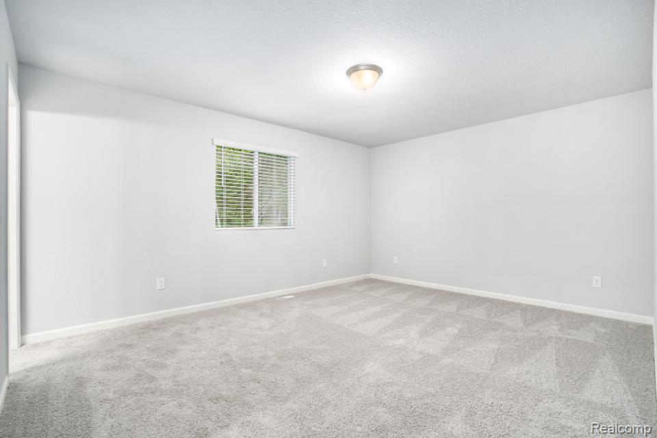8157 Moonlight Creek Lane, Fowlerville, MI 48836 — Photo 15