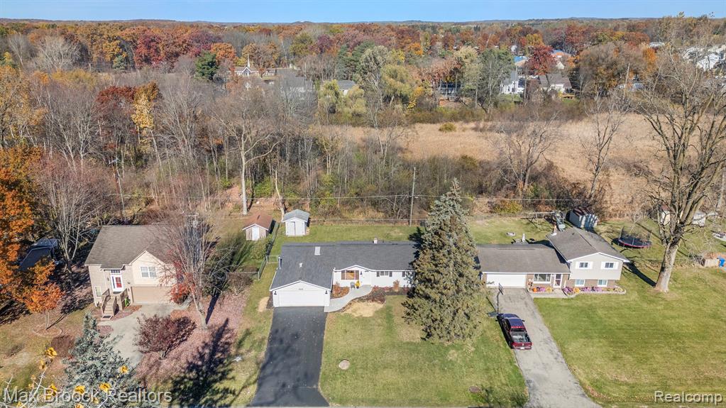 6604 Doyon Drive N, Waterford, MI 48327 — Photo 27