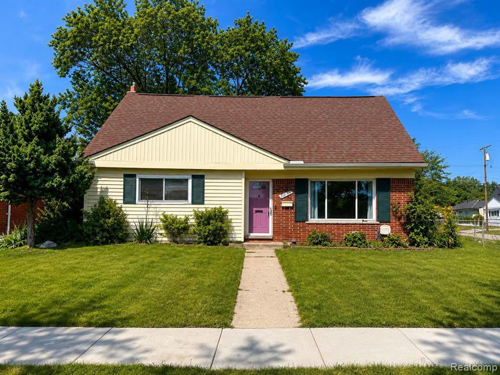29143 Dover Avenue, Warren, MI 48088