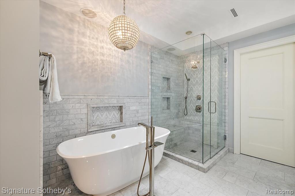 200 Woodland Villa Court, Birmingham, MI 48009 — Photo 38