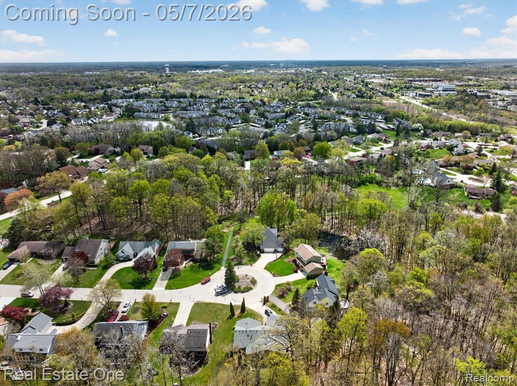 38967 Holsworth Court, Farmington, MI 48331 — Photo 84