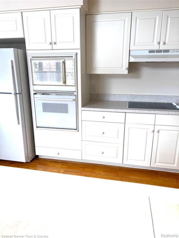 6320 Squire Lake Drive, Flushing, MI 48433 — Photo 11