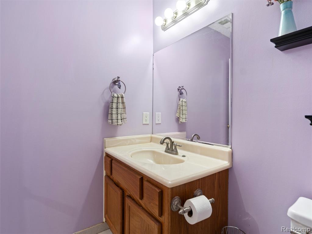 4970 Oak Hill Drive, Waterford, MI 48329 — Photo 22