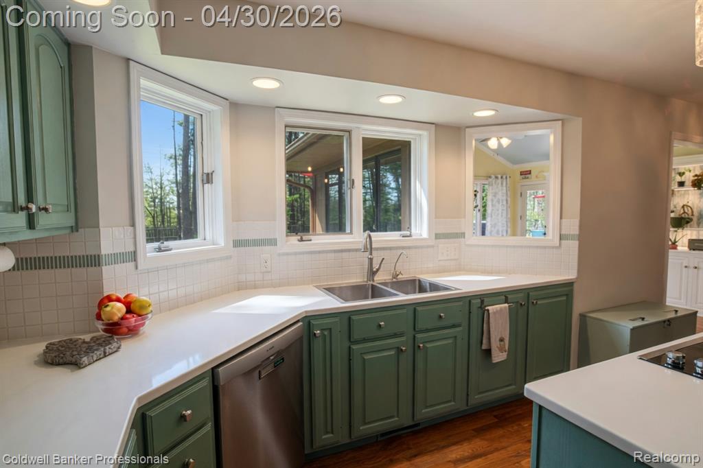 1345 Kings Pointe Road, Grand Blanc, MI 48439 — Photo 31