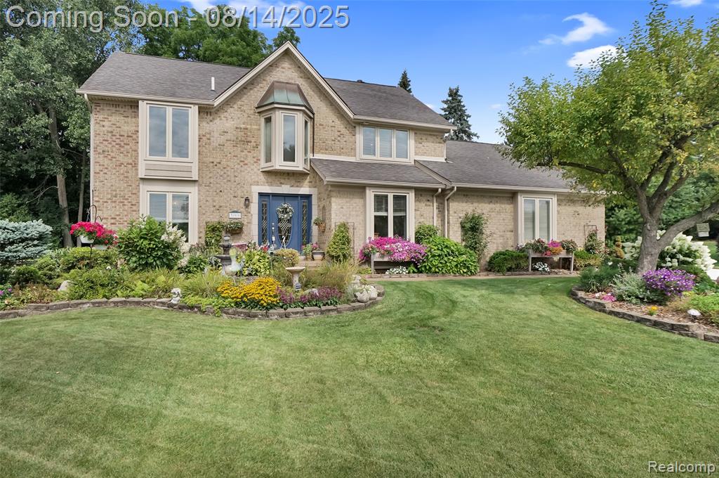 399 Silvervale Drive, Rochester Hills, MI 48309 — Photo 2