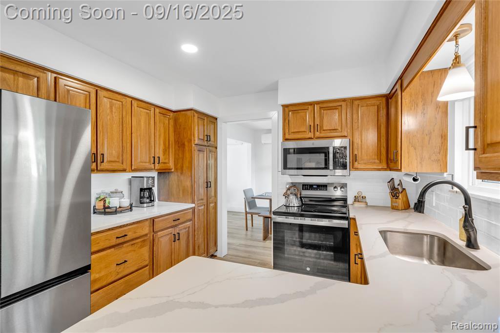 5920 Warbler Drive, Clarkston, MI — Photo 17