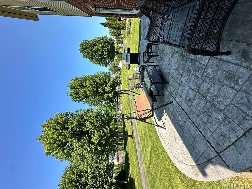 7383 Tottenham, Utica, MI 48317 — Photo 39
