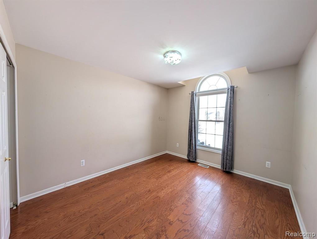 4090 Grand Oaks Trail, Burton, MI 48519 — Photo 14