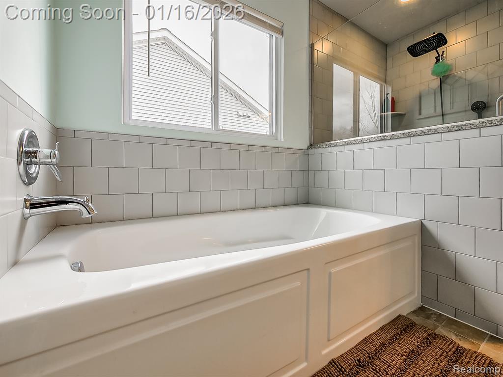 337 Beaver Run, Holly, MI, 48442