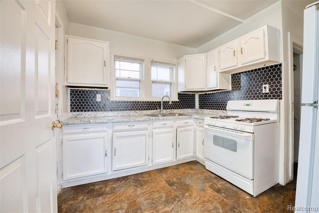 13932 Roselawn Street, Detroit, MI 48238 — Photo 2