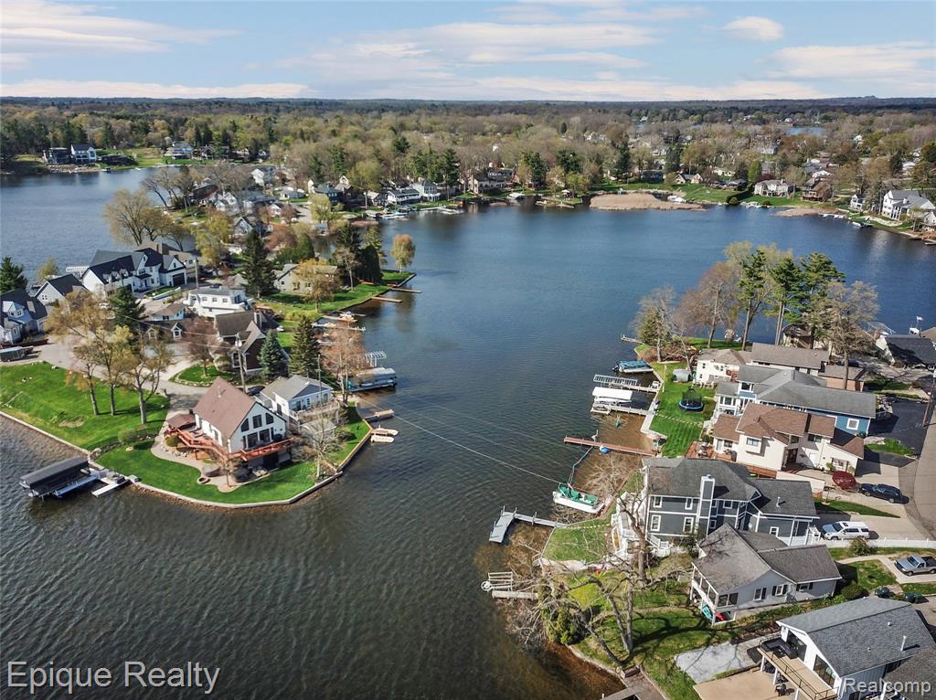 296 Shady Oaks Street, Lake Orion, MI 48362 — Photo 15