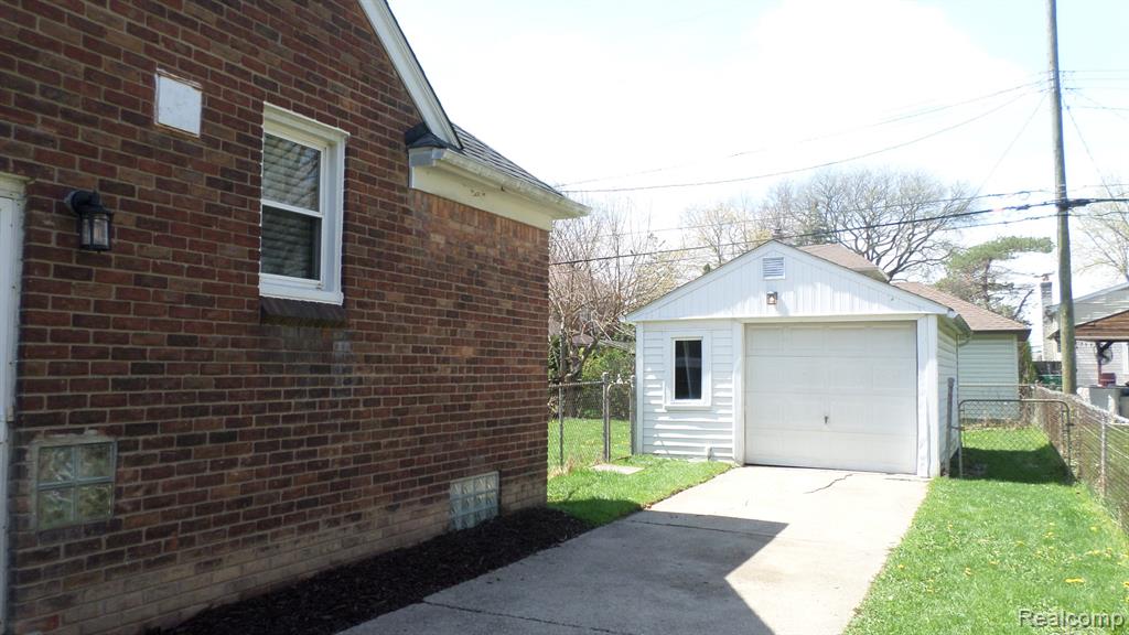 22463 Nevada Avenue, Eastpointe, MI 48021 — Photo 4