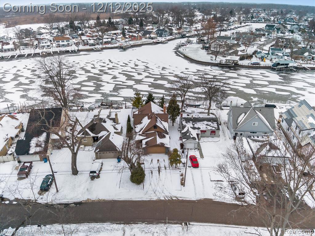 30760 Bayview Drive, Gibraltar, MI — Photo 44
