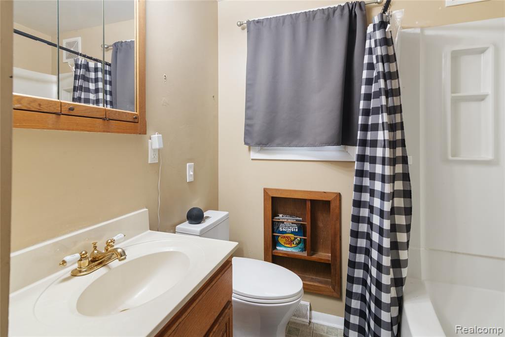 927 Piper Drive, Saginaw, MI 48604 — Photo 20