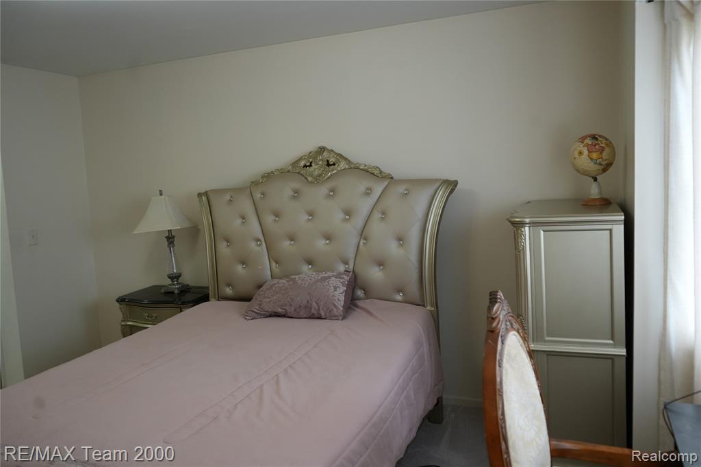 6426 Chase Road, Dearborn, MI 48126 — Photo 21