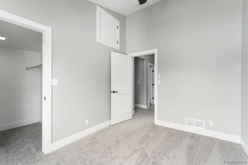 3246 MILLWALL Avenue, Keego Harbor, MI 48320 — Photo 43