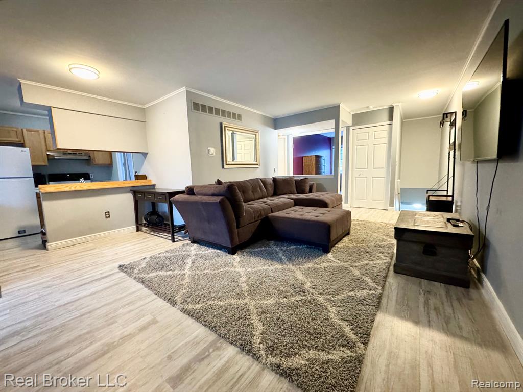 236 AQUEDUCT Drive, 81, Walled Lake, MI 48390 — Photo 3