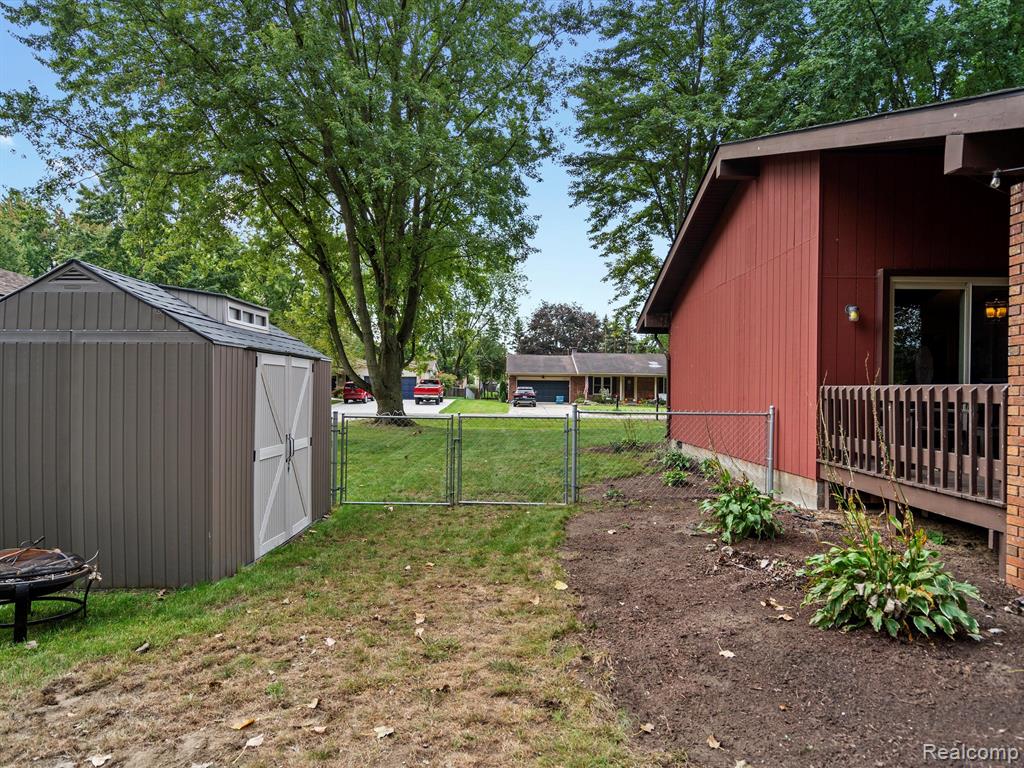 8319 PAMELA Street, Shelby, MI 48316 — Photo 32