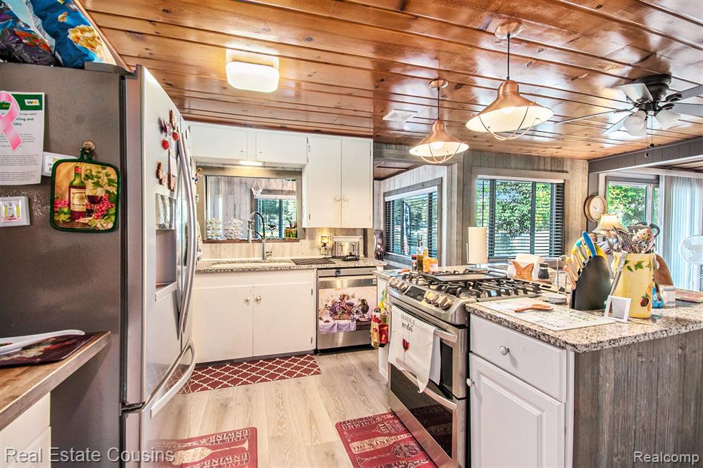 1734 Forest Road, Harrison, MI 48625 — Photo 9