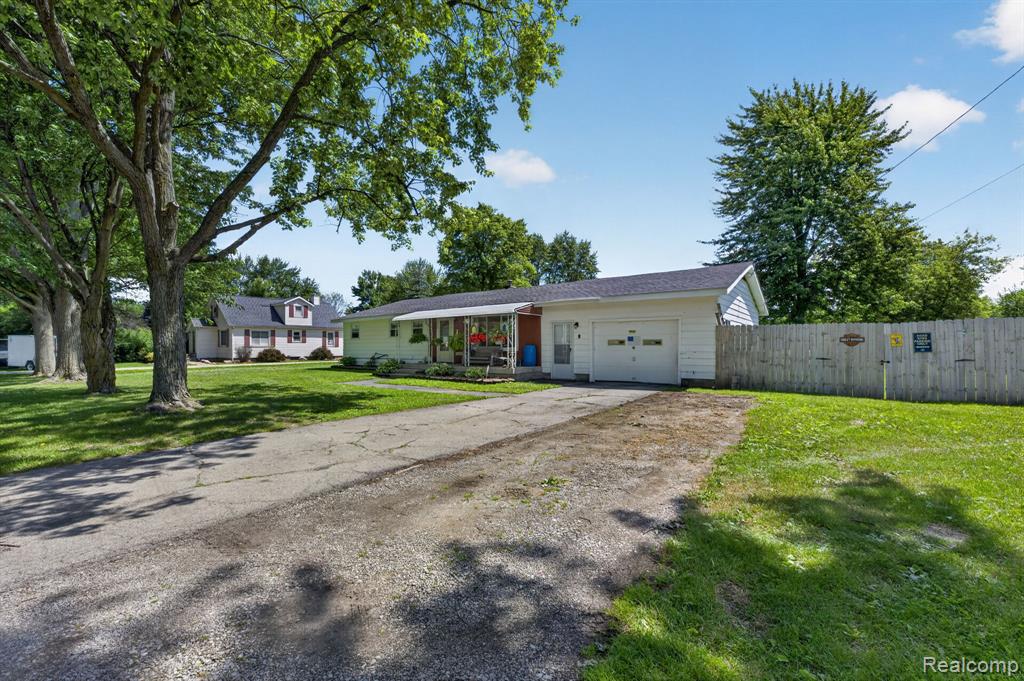 5233 Torrey Road, Flint, MI 48507 — Photo 7