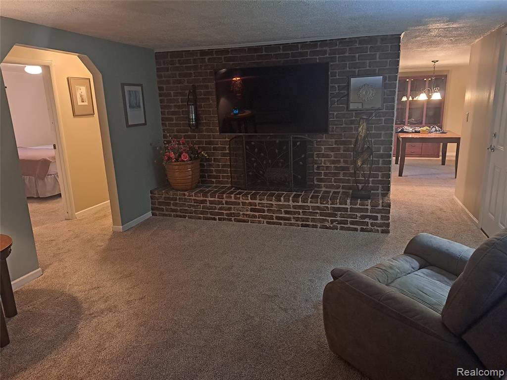 1911 NE Kinmount Drive E, Orion, MI — Photo 5