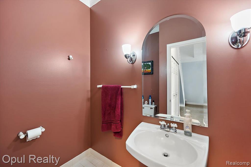 49714 Draper Circle, 87, Plymouth, MI 48170 — Photo 8