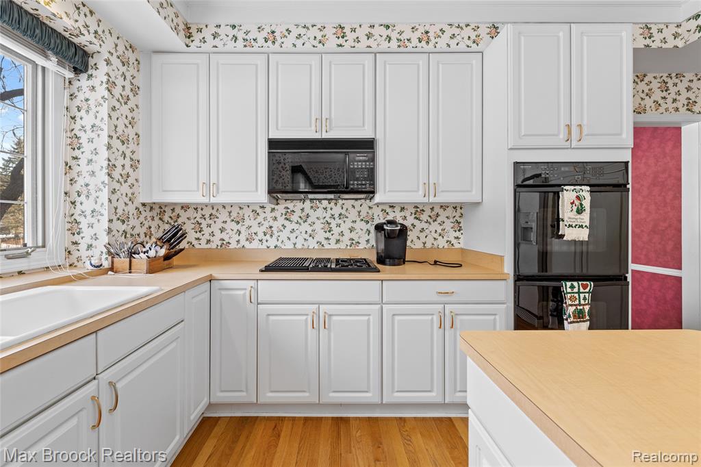 41450 Mission Lane, Novi, MI — Photo 10