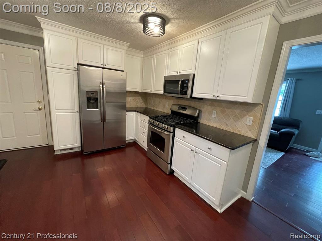 709 Hollybrook Drive, Midland, MI 48642 — Photo 5